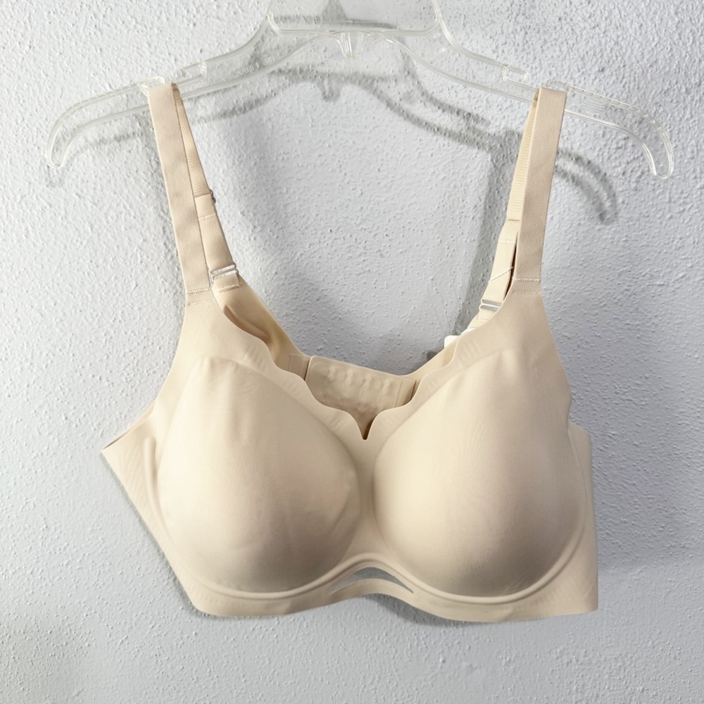 NWT Vertvie Elegant Cream Bra xxl